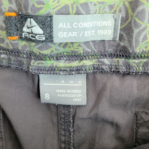 Nike ACG Bermuda Outdoor Shorts Size 8 - Picture 9 of 9